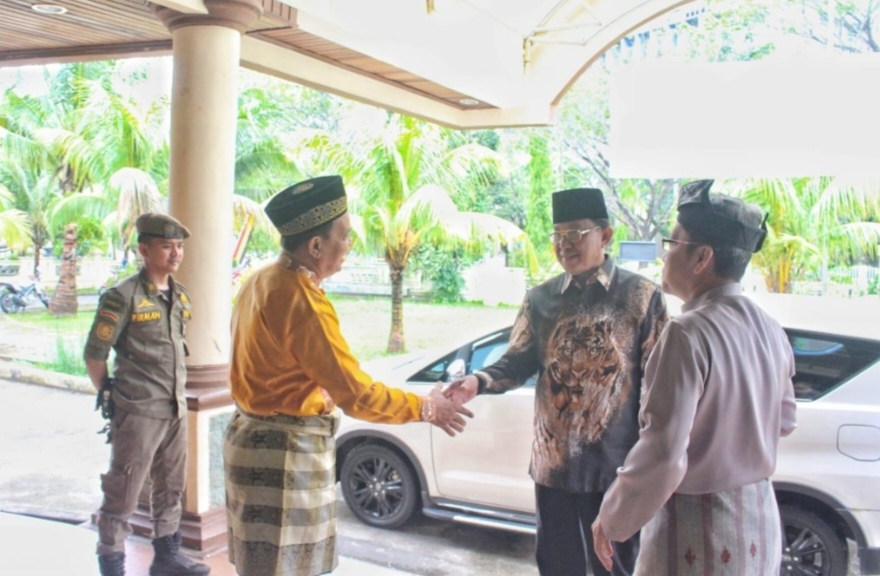 Bupati Inhil H.M.Wardan Sambut kunjungan Plt.Bupati Kuansing ke Inhil dan Audiensi bersama IKKS.
