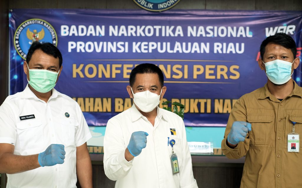 BNNP Bersama Bea Cukai Batam Musnahkan Barang Bukti Sabu dan Ekstasi