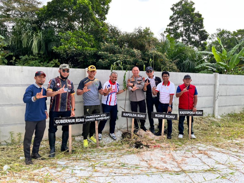 Pembukaan Kejuaraan Berkuda Car Jumping Fest Dirangkai Penanaman Pohon