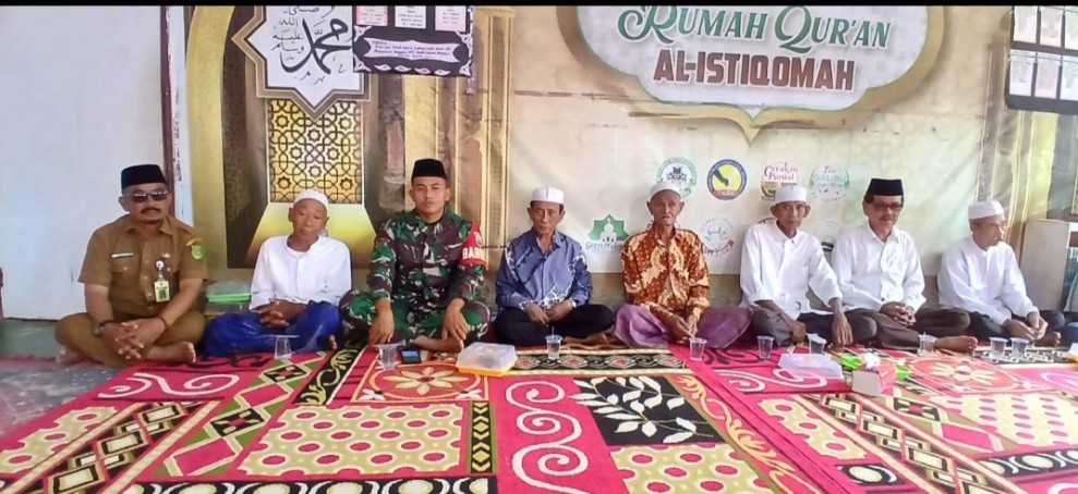 Meningkatkan Kecintaan kepada Nabi Muhammad SAW, Babinsa Koramil 07/Reteh Hadiri Kegiatan Maulid Nabi