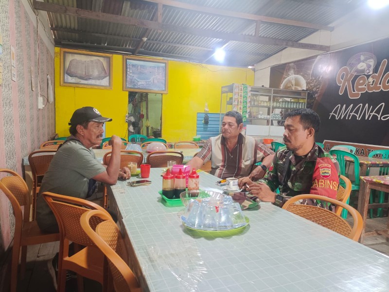 Babinsa Koramil 03/Tempuling: Minggu Produktif Bersama Masyarakat Desa Harapan Jaya