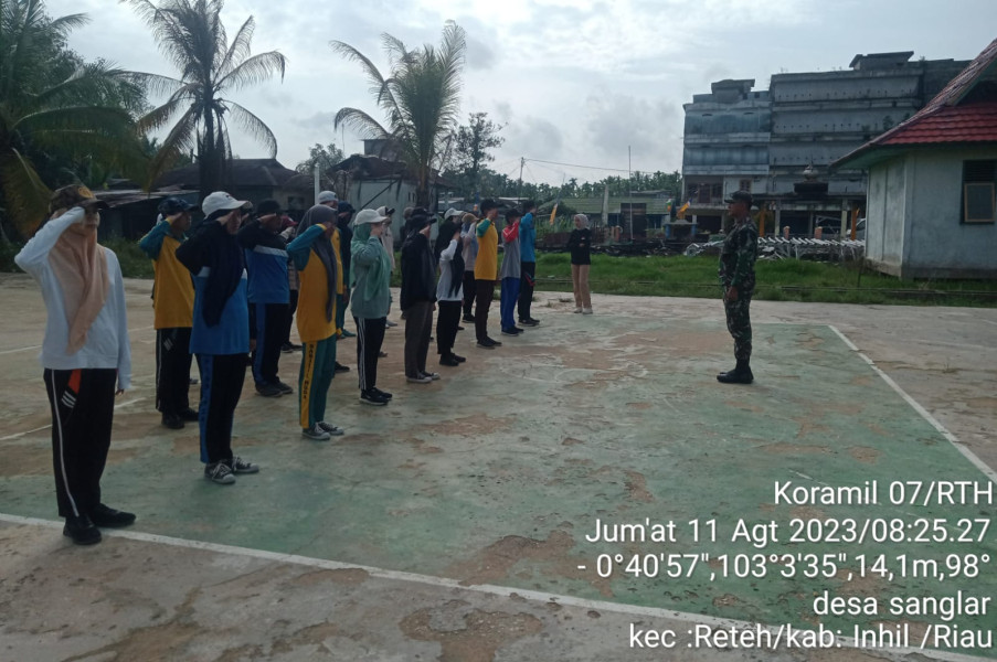 Latihan Rutin Anggota Paskibra Terus Dilakukan Babinsa Koramil 07/Reteh