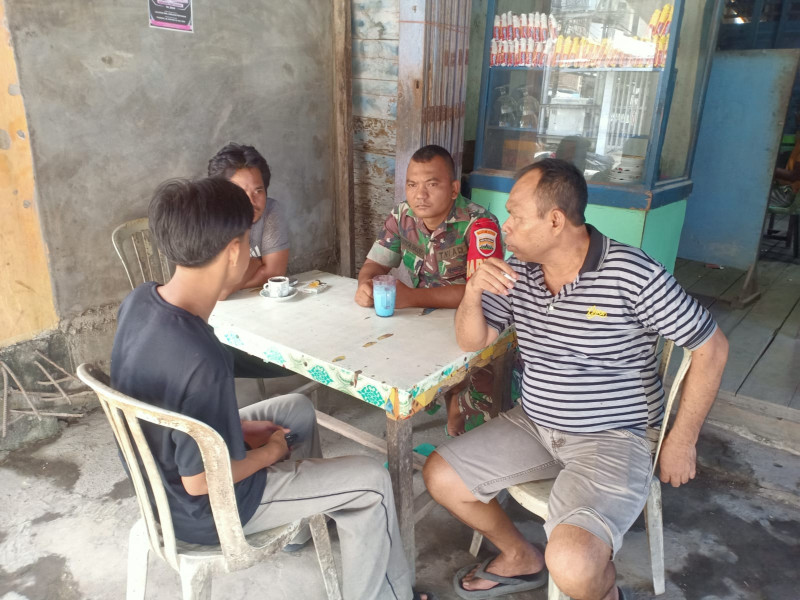 Koramil 07/Reteh Jalin Silaturahmi Sekaligus Kebersamaan Dengan Masyarakat Setempat