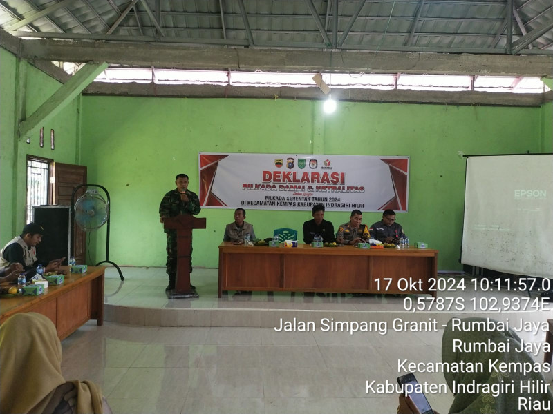 Babinsa Koramil 03/Tpl Hadiri Deklarasi Pemilu Damai Tahun 2024 di Desa Rumbai Jaya Kecamatan Kempas