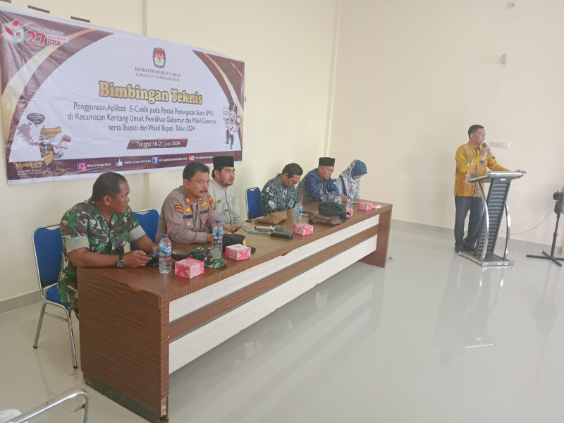 Wujudkan Kerjasama, Danramil 09/Kmg Hadiri Bimtek Penggunaan Aplikasi E-Coklit PPS