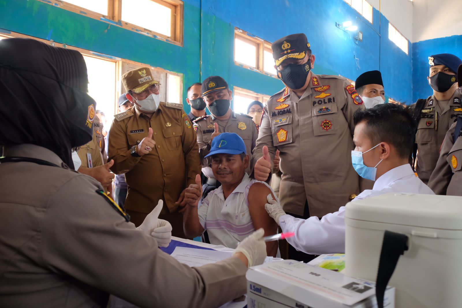 Dorong Percepatan Vaksin, Kapolda Riau Kunjungi Giat Vaksinasi di Kampar