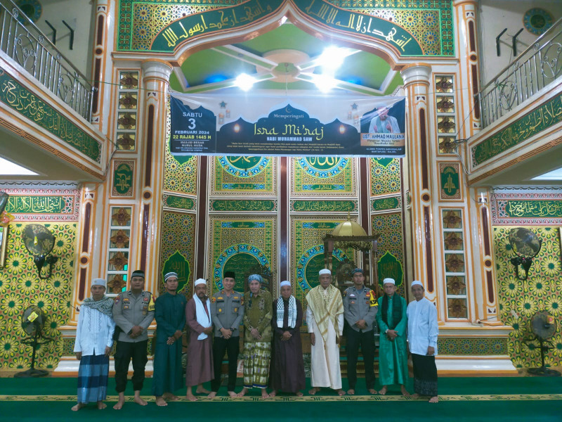 Kapolsek Kempas Gelar Sholat Subuh Keliling Berjamaah, Ajak Masyarakat Gunakan Hak Pilihnya.