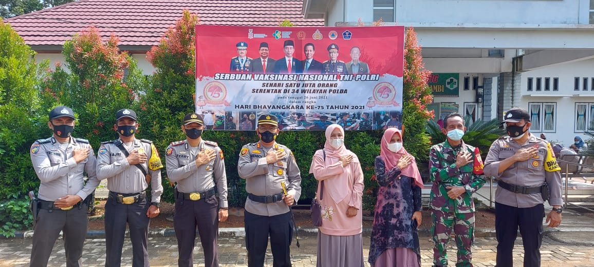 Serbuan Vaksinasi di Kuansing Pecah Rekor, 4723 Warga Divaksin Pada 16 Titik