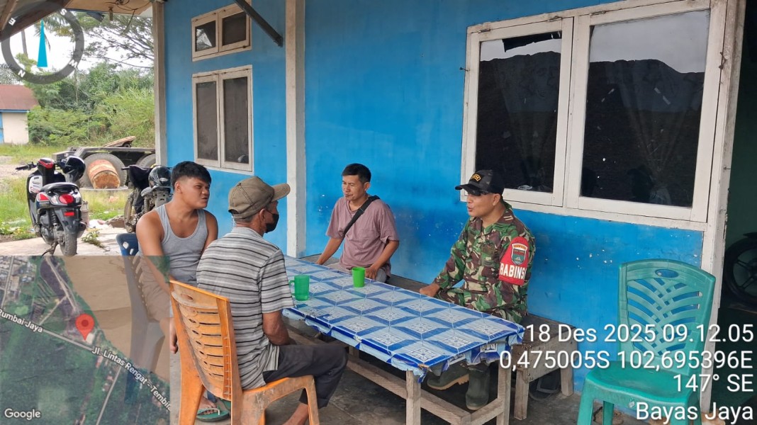 Babinsa Koramil 03/Tpl Gelar Komsos Humanis Bersama Pemuda Desa Kulim Jaya