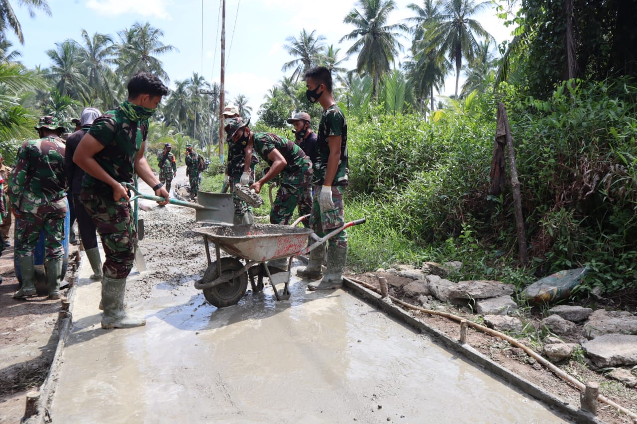 Satgas TMMD ke-111 Kodim 0314/Inhil Goro Pembangunan Jalan Yakub 2