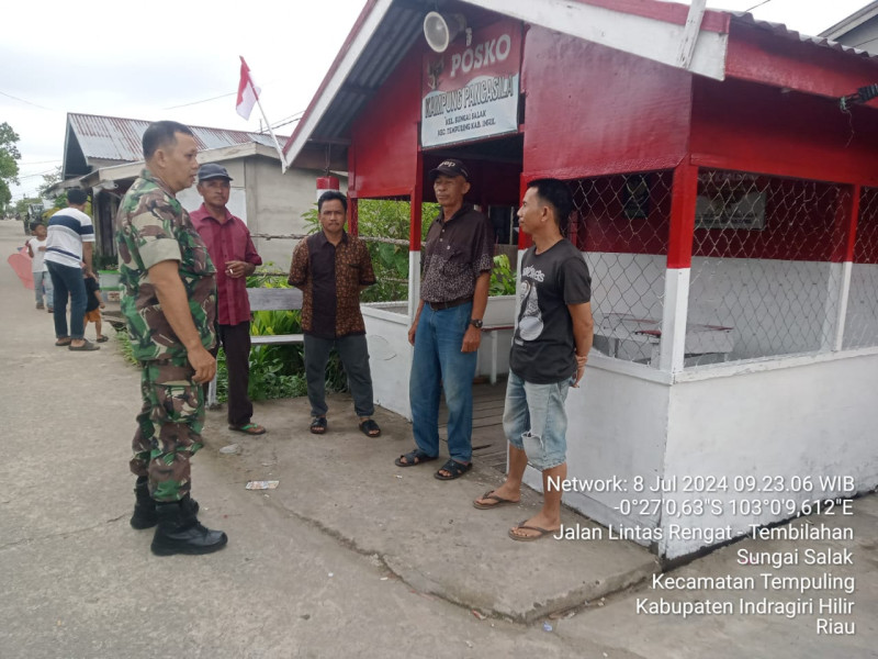 Komsos ke Kampung Pancasila, Babinsa Serka Faisal Ajak Jaga Kamtibmas dan Penerapan Nilai-nilai Pancasila