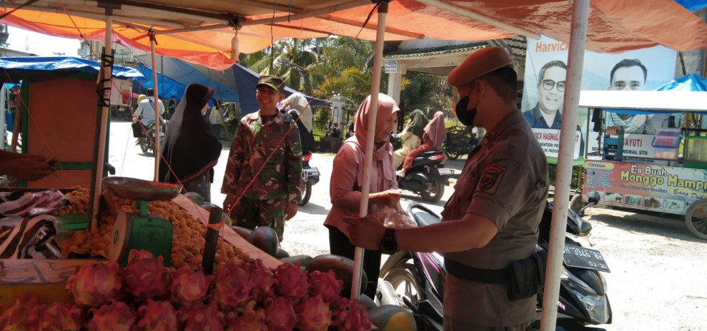 Koramil 07/Reteh Himbau Masyarakat Tentang Bahaya Narkoba dan Jaga Kebersihan Lingkungan