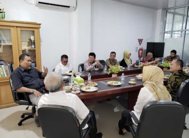 Pj.Bupati Inhil Terima Kunjungan Tim Visitasi Pengampuan Regional Jejaring kardiovaskuler RSU Arifin Ahmad Pekanbaru.