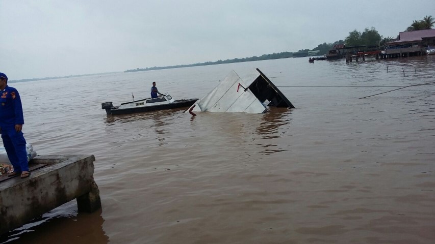 Berangkat Dari Tembilahan Menuju Teluk Pinang, KM Safitri Tenggelam di Perairan Sungai Piring  Berangkat Dari Tembilahan Menuju Teluk Pinang, KM Safitri Tenggelam di Perairan Sungai Piring