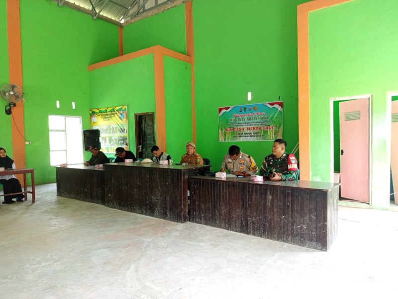 Sinergi Tingkatkan Ketahanan Pangan, Babinsa Koramil 03/Tpl Hadiri Musyawarah Penanaman Jagung Yang Di Gelar Pemerintah Desa Rabit