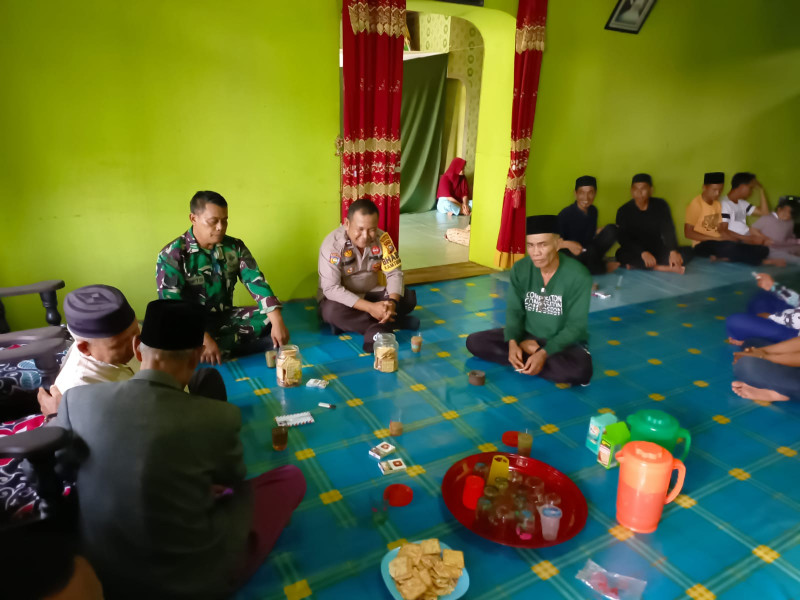 Bentuk Kepedulian, Bhabinkamtibmas Polsek Gaung Aiptu Edysah Putra Bangun Melayat ke Rumah Warga Binaan