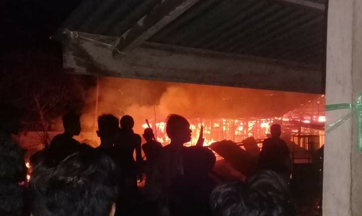 Tiga Rumah Kosong di Keritang Inhil Habis Dilahap Si Jago Merah