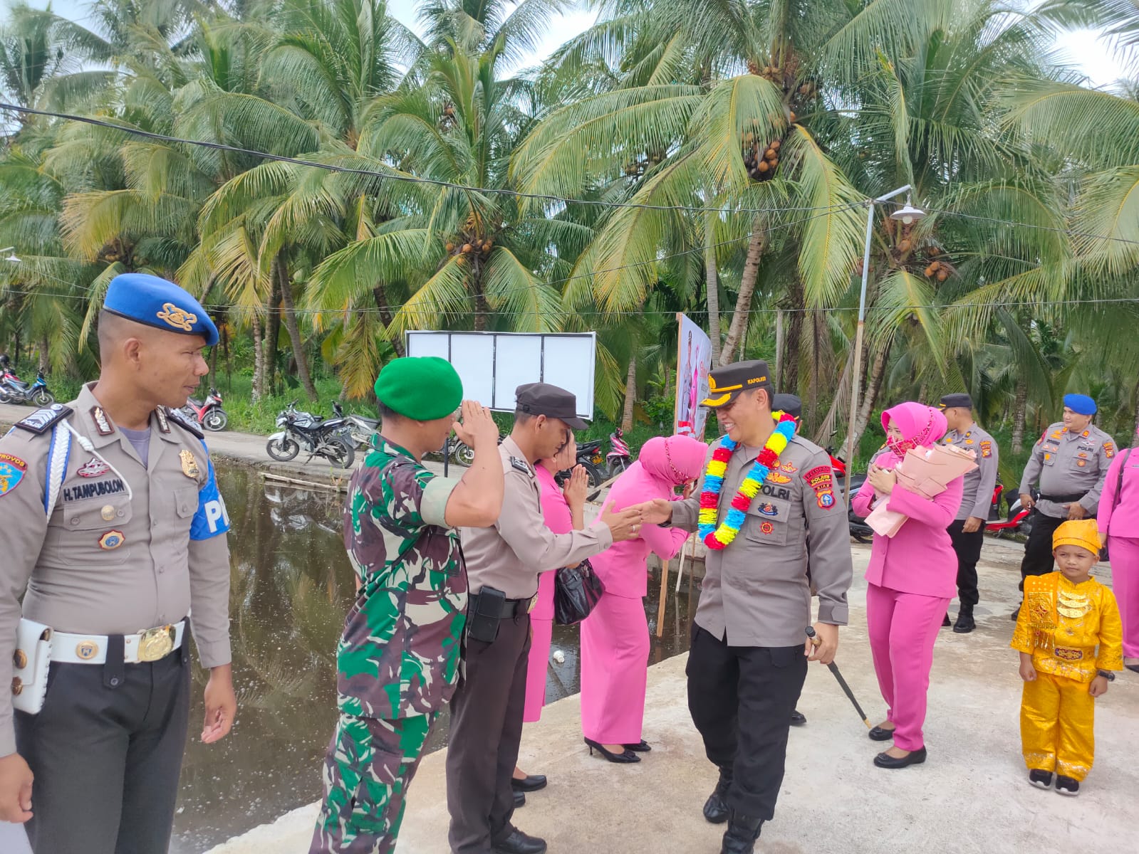 Kunjungan Kerja Ke Polsek Reteh Oleh Kapolres Inhil Bersam Danramil 07/Reteh