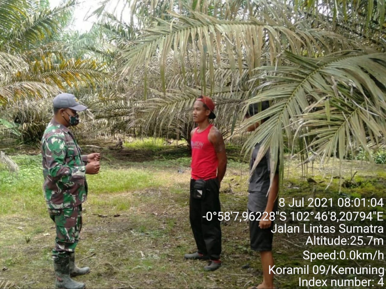 Sertu M Ridwan Lakukan Patroli Karhutla di Sekayan
