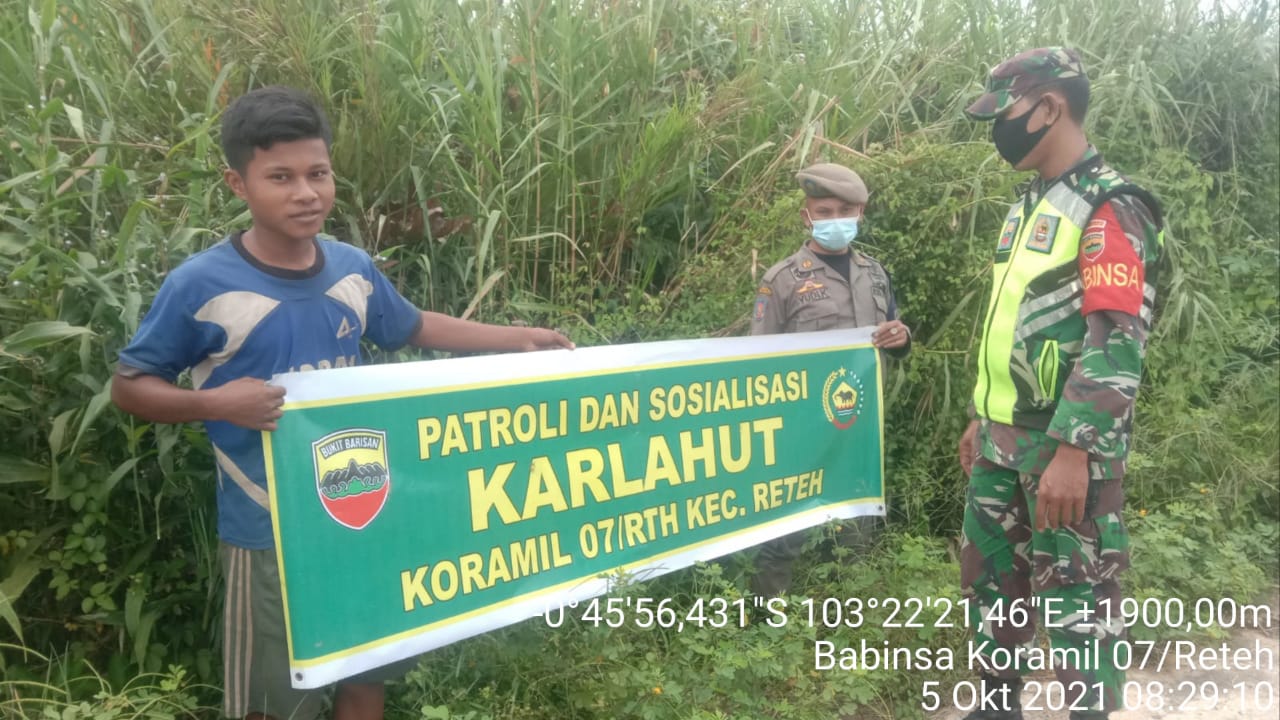 Sampaikan Bahaya Karhutla, Parit 6 Kelurahan Madani Jadi Sasaran Babinsa 