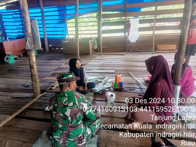 Babinsa Koramil 04/Kuindra Terus Jalin Hubungan Baik Dengan Warga Usai Pilkada