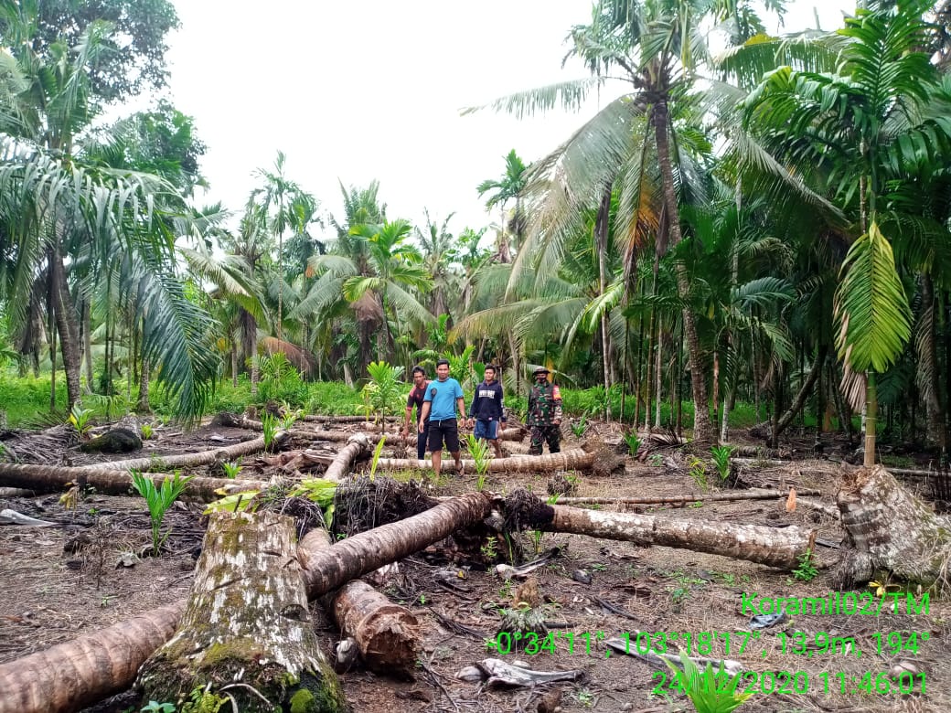 Lakukan Patroli Karhutla, Ini Pesan Babinsa Desa Selat Nama