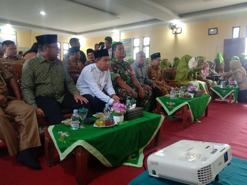 Babinsa Koramil 09/Kemuning Hadiri Acara Pembinaan Keluarga Maslahah Anahdiyah