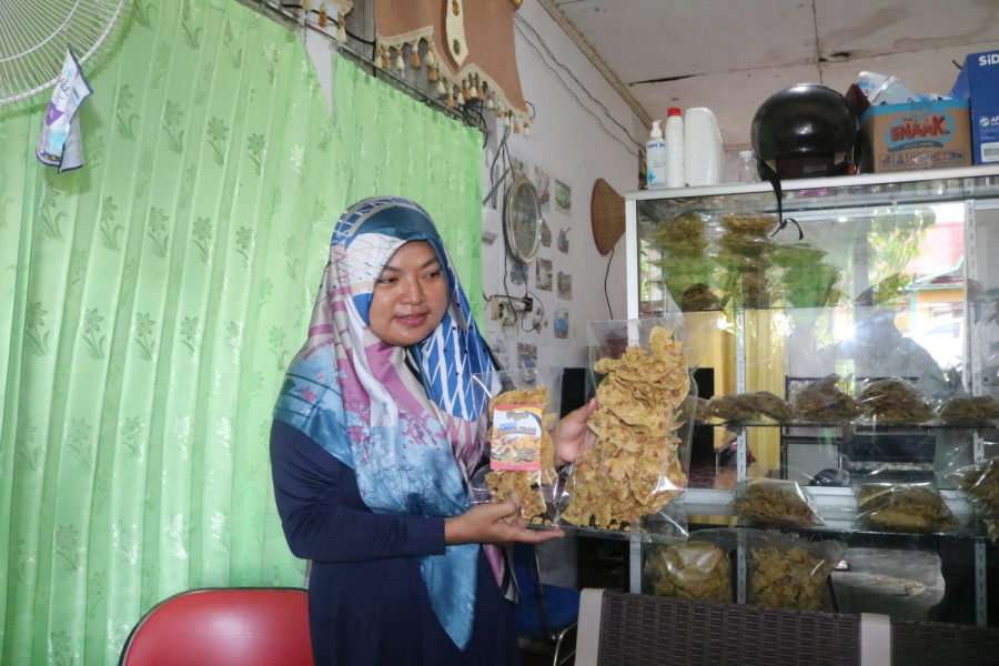 Peyek Bunda Nabil Ciptakan Rasanya Yang Gurih