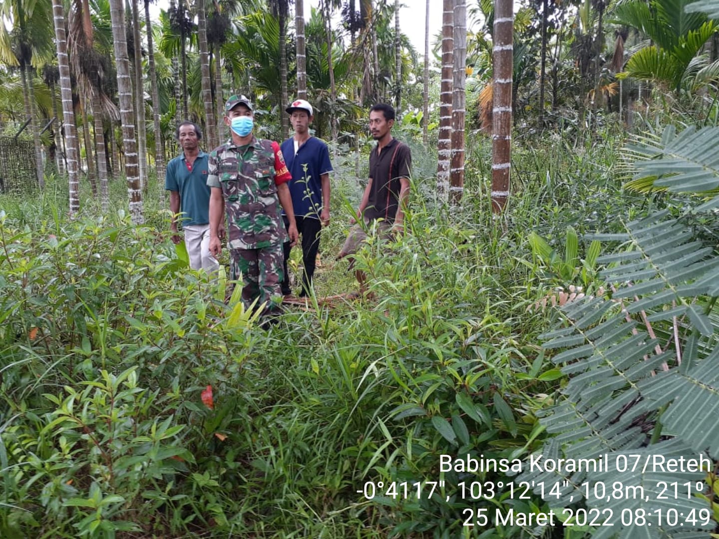 Babinsa Koramil 07/Reteh Lakukan Patroli Rutin Untuk Memantau Titik Api
