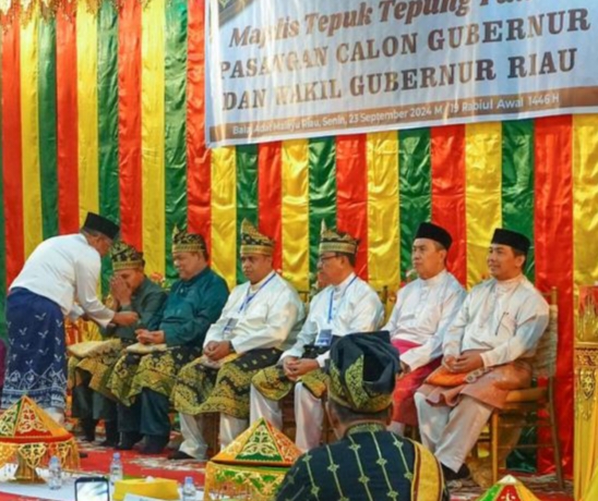 Tepuk Tepung Tawar 3 Paslon Gubernur dan Wakil Gubernur