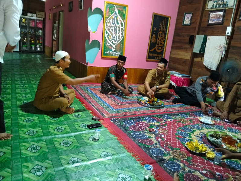 Koramil 07/Reteh  Bangun Kerjasama yang Erat Melalui Komsos Dengan Masyarakat