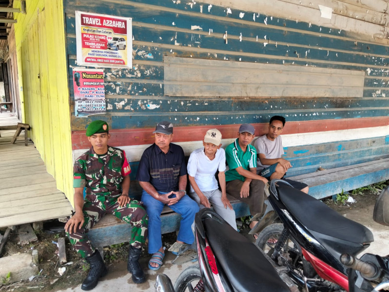 Dengan Kebersamaan, Babinsa Pratu Salman Jalin Hubungan Baik Dengan Masyarakat