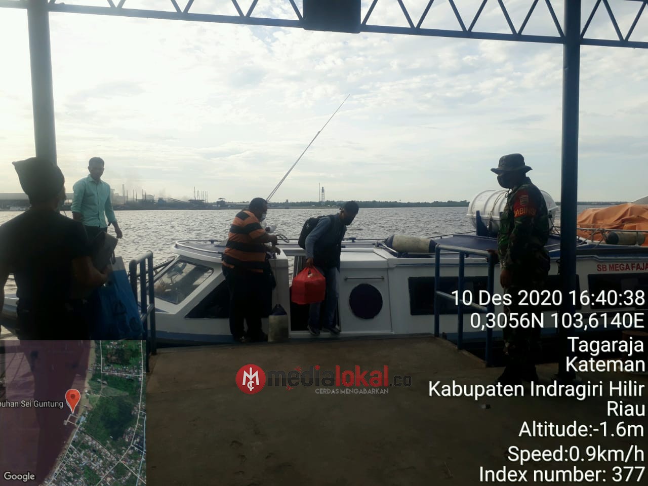 Tinjau Protkes Warga di Pelabuhan Tagaraja, Babinsa Koramil 06/Kateman Siaga