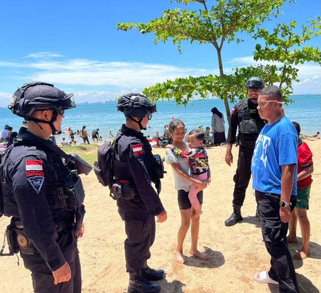 Operasi Ketupat 2025 Tingkakan Pengamanan dan Pelayanan di Wisata Pantai Wilayah Kota Batam