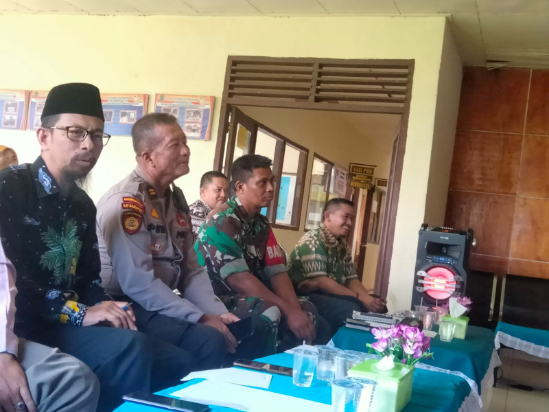 Danramil 09/Kemuning Dampingi Rapat Persiapan Pelaksanaan MTQ Tingkat Kabupaten