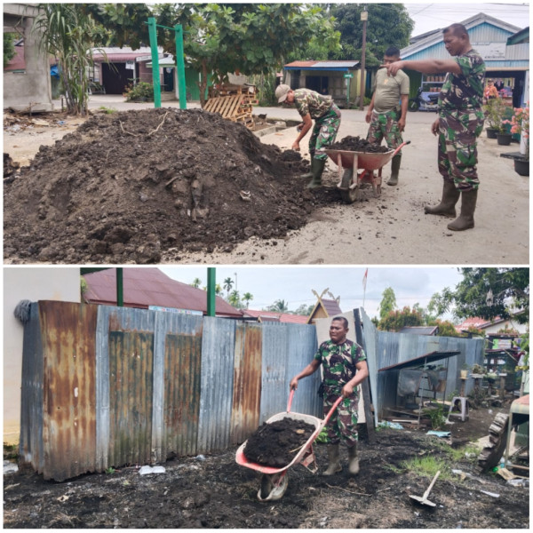 Guna Dapatkan Lingkungan Yang Bersih Dan Nyaman, Personel Koramil 03/Tpl Melaksanakan Pembersihan Pangkalan