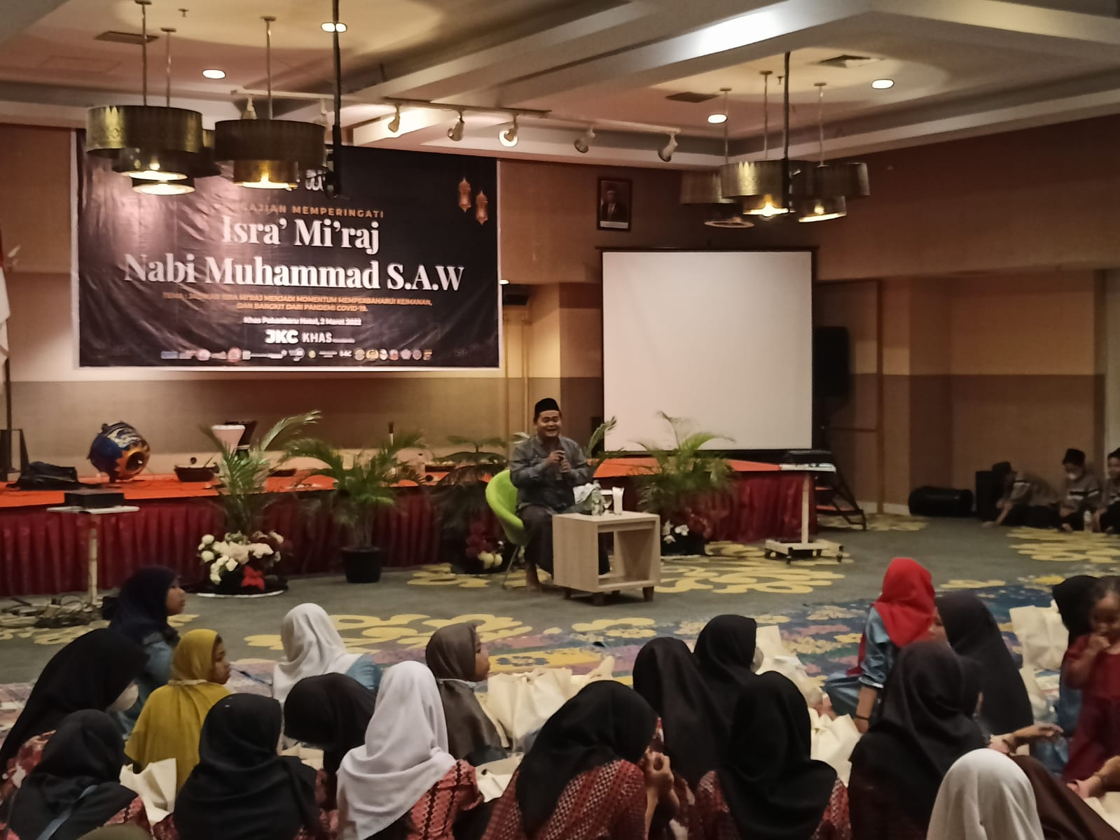 JKC & Khas Pekanbaru Hotel Gelar Pengajian untuk Peringati Isra’ Mi’raj