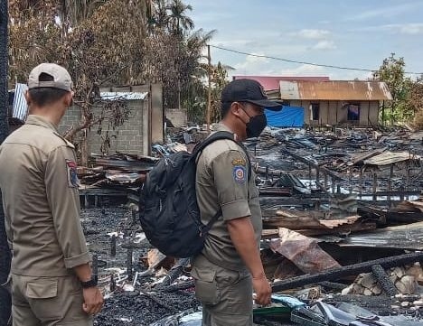 Satpol PP Inhil Tinjau Lokasi Pasca Kebakaran