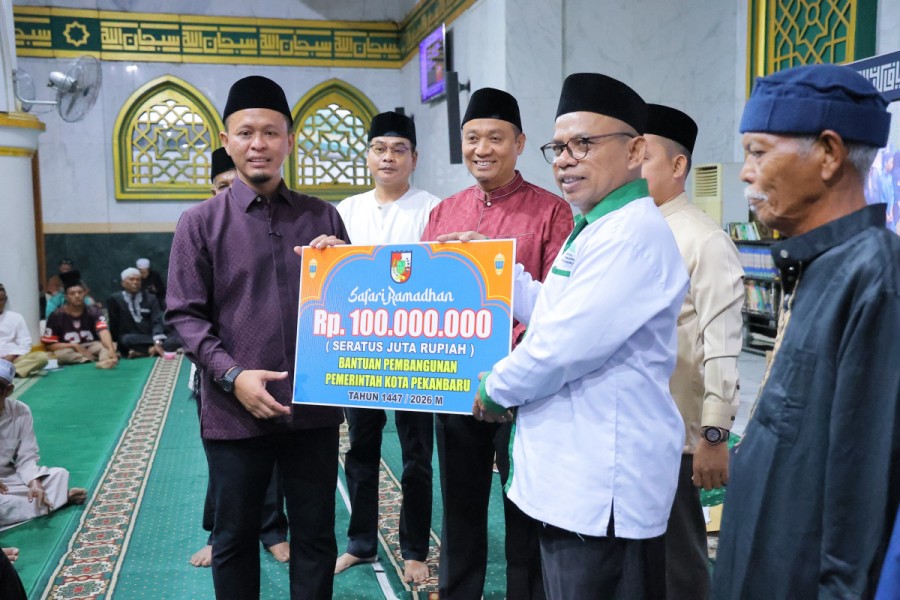 Walikota Pekanbaru Safari Ramadan di Masjid Raya Senapelan