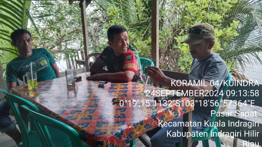 Dengan Komsos, Babinsa Koramil 04/Kuindra Ciptakan Tali Persaudaraan Antar Sesama