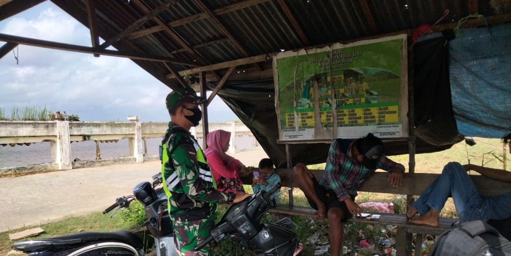 Babinsa Serda Nasrin Siagian Gencar Sosialisasi Protkes