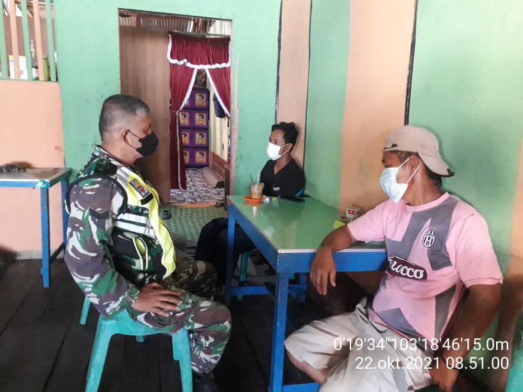 Jalin Hubungan Baik, Babinsa 04/Kuindra Rutin Lakukan Komsos Bersama Masyarakat