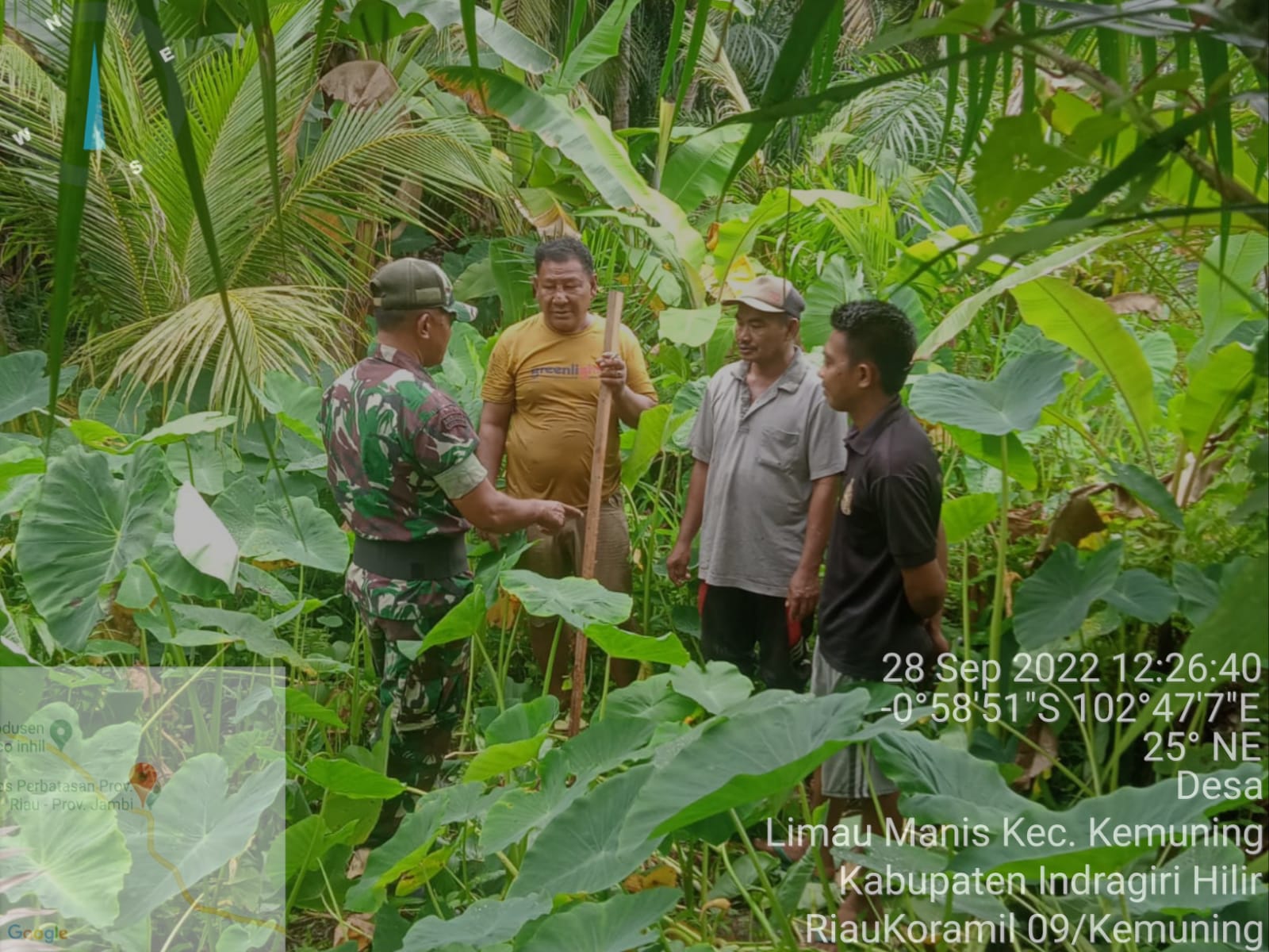 Babinsa Koramil 09/Kemuning Terus Lakukan Patroli Rutin Karlahut