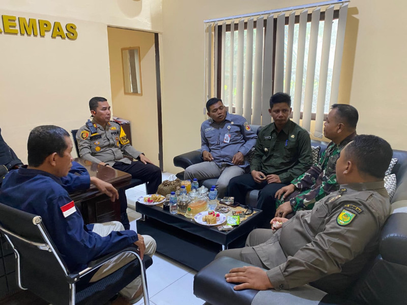 Kapolsek Kempas Gelar Rapat Koordinasi Penertiban APK Bersama Pihak Terkait