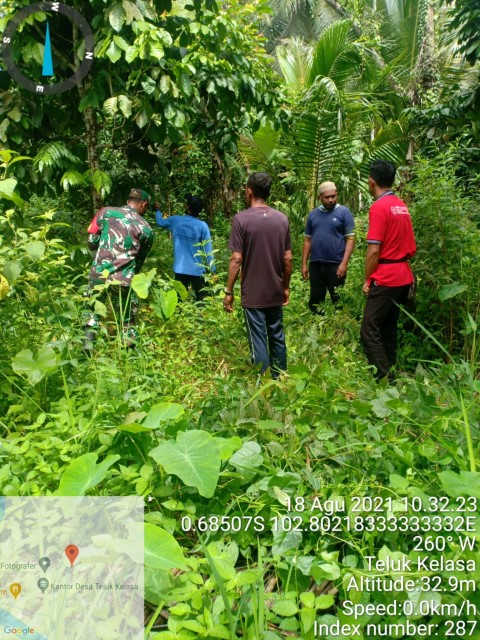 Babinsa 09/Kemuning Rutin Lakukan Patroli Karhutla di Teluk Kelasa