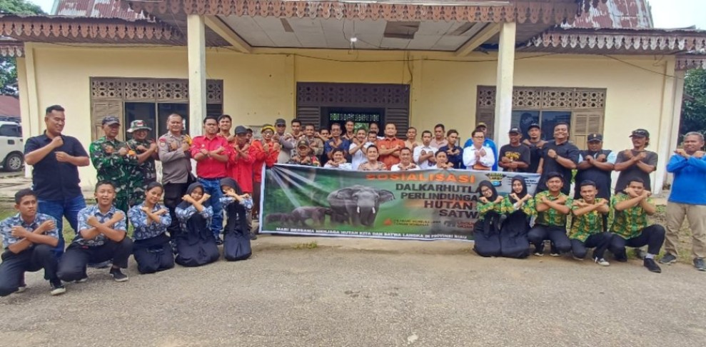 Kolaborasi Cegah Karhutla, PT RPI, RLZ, PLB dan Polres Pelalawan Sosialisasi di Ukui
