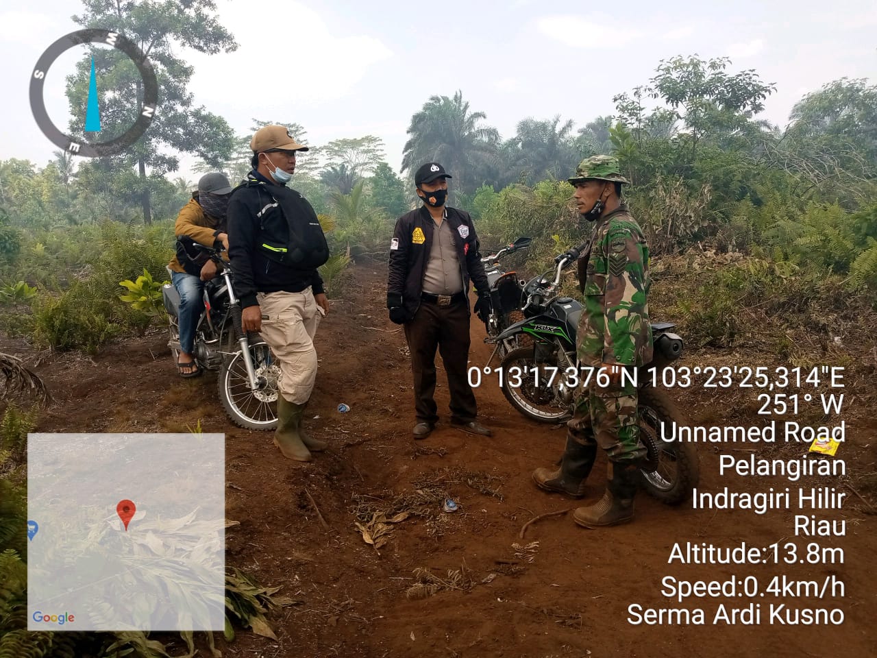 Bersama Tim, Babinsa Beringin Mulya Laksanakan Patroli Karhutla di Wilayah Binaan