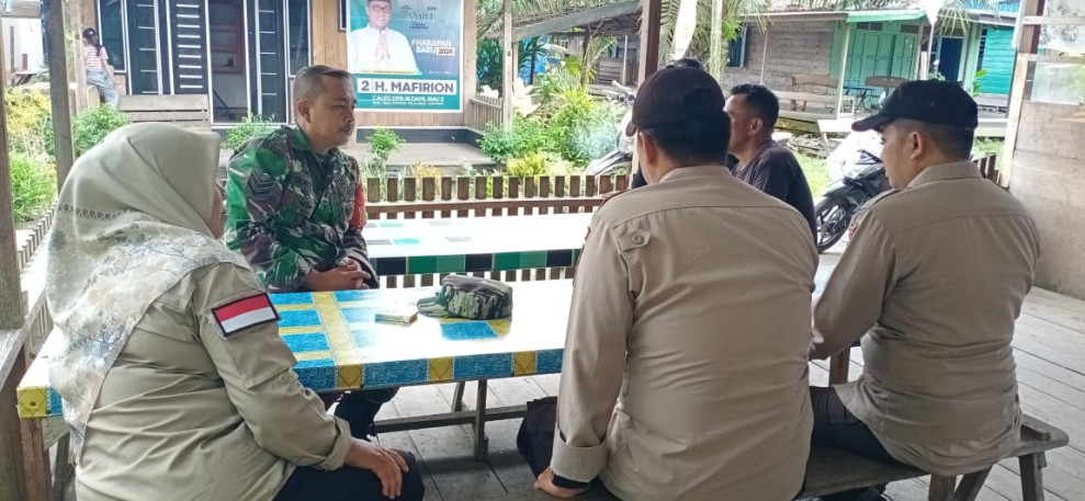 Bersama Babinsa 05/Gas Serda Guntur Laksanakan Komsos Bersama Masyarakat Desa Binaan