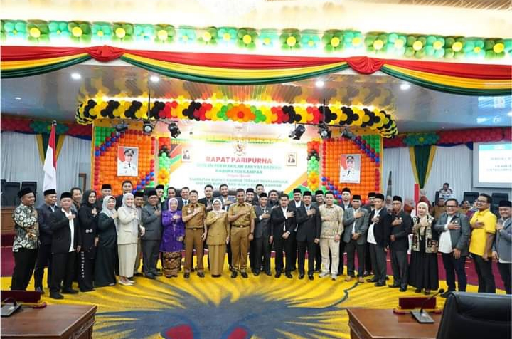 DPRD Kampar Gelar Rapat Paripurna, Bupati Ahmad Yuzar Sampaikan Visi dan Misi
