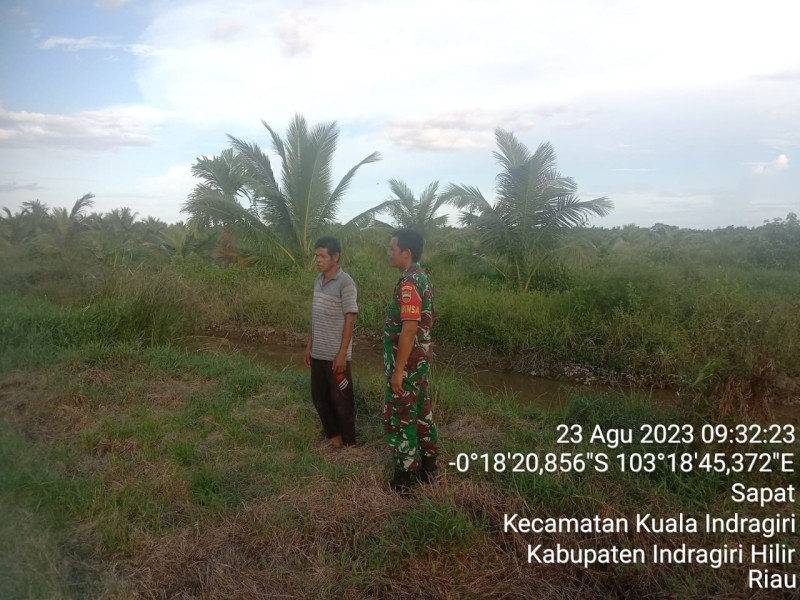 Babinsa Koramil 04/Kuindra Ke Wilayah Untuk Memantau Lahan dan Hutan Warga